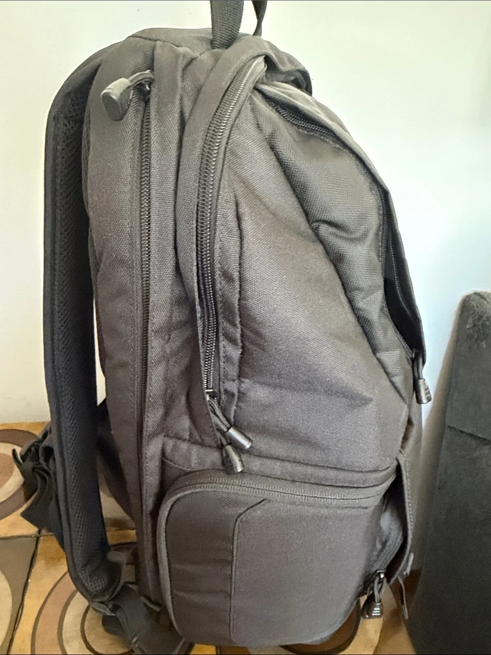 Lowepro Fastpack 250 Backpack Photo Equipment Camera Lenses Flash Padded Laptop